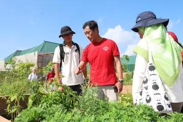 Lima taman bertema baharu telah dibuka di Bukit Canberra oleh Lembaga Taman Negara (NParks). Menteri Penyelaras bagi Dasar Sosial merangkap Menteri Kesihatan dan Anggota Parlimen (AP) GRC Sembawang, Encik Ong Ye Kung (tengah), berkata pembukaan lima taman itu mencerminkan pendekatan pembangunan yang tidak bersifat seragam, sebaliknya memberi penghormatan kepada warisan dan alam semula jadi di kawasan Sembawang.