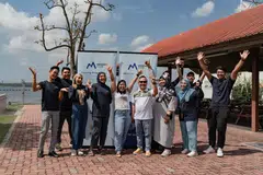 LIBAT DIRI: Sekumpulan mentor yang terlibat menjayakan program bimbingan komuniti, PEER, Kelab MENDAKI (MClub). 
