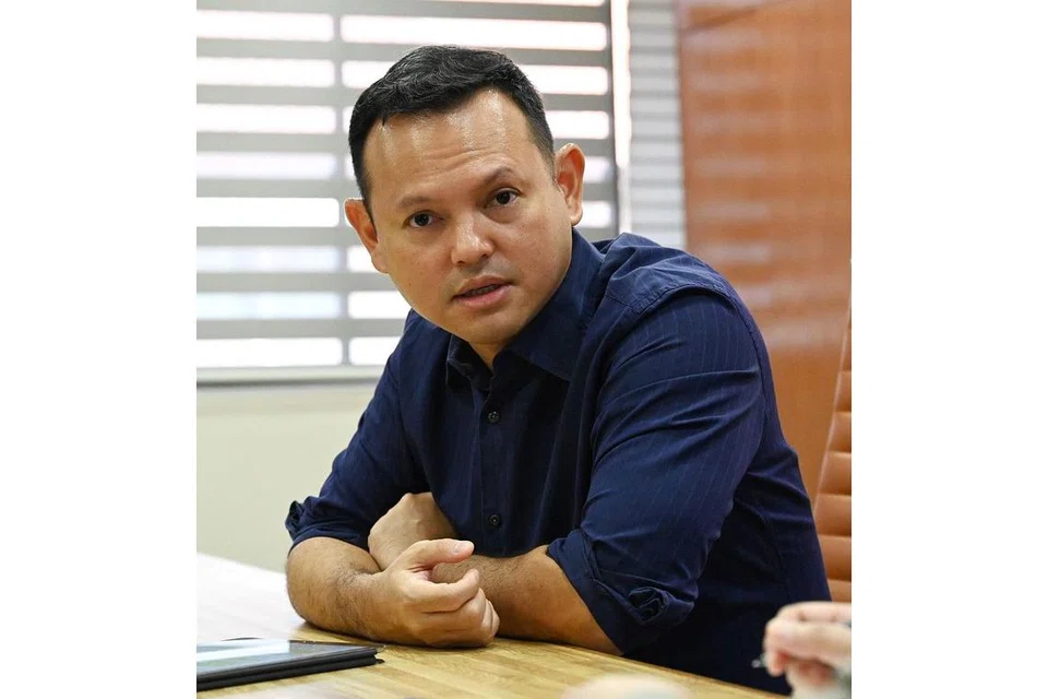 "Apa jua gangguan yang mereka (firma dan pemimpin syarikat) hadapi ekoran kekurangan dalam amalan keselamatan adalah sementara, namun kesan kecederaan atau kematian ke atas pekerja dan keluarga mereka adalah sesuatu yang berkekalan. Kita harus kembali kepada garis mula bahawa kita tidak boleh menerima sebarang kematian mahupun kecederaan." - Encik Zaqy Mohamad, Menteri Negara Kanan (Kementerian Tenaga Manusia merangkap Pertahanan).