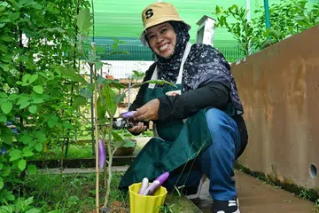 ibu titipan, kanak-kanak Yishun, projek pensel, Sarimah Amat