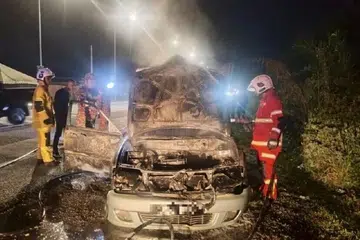Kelantan, beraya, kereta terbakar Kuala Krai, balik kampung raya 2026, eksiden Kuala Krai, Proton Waja terbakar, berita Kelantan, jem balik kampung, bomba Kuala Krai