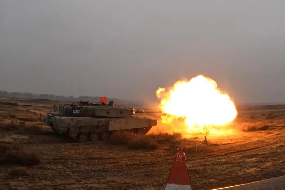 Latihan tembakan peluru hidup ini melibatkan kereta kebal perang utama, Leopard 2SG, milik SAF.