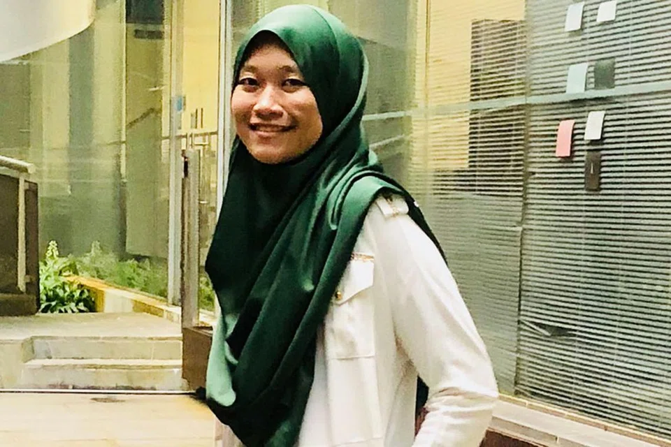 NUR ATIQAH HAIZAN: Sajak 'Wahai Kejora' yang dikarang antara yang dipilih Aqmal bagi albumnya.