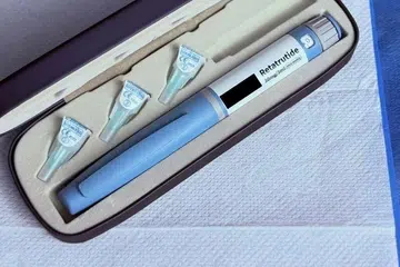 Retatrutide yang kini tular di media sosial, sedang menjalani ujian untuk tujuan penurunan berat badan namun masih belum diluluskan oleh mana-mana badan kawal selia di seluruh dunia.