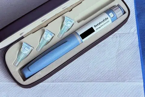 Retatrutide yang kini tular di media sosial, sedang menjalani ujian untuk tujuan penurunan berat badan namun masih belum diluluskan oleh mana-mana badan kawal selia di seluruh dunia.