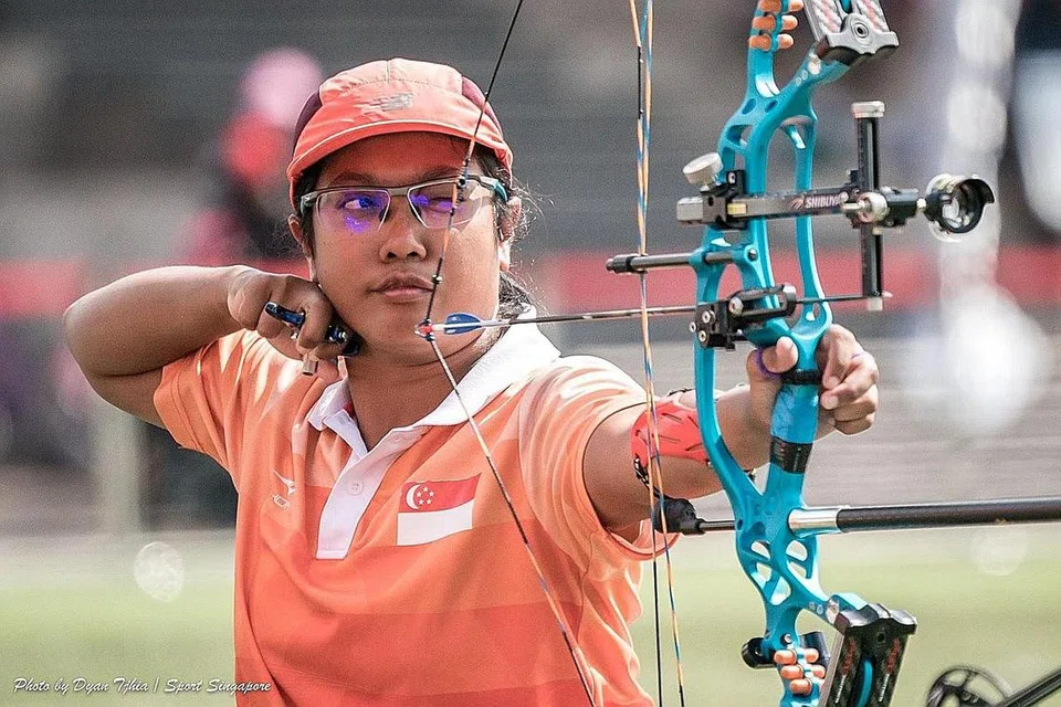 NOMBOR SATU: Nama pemanah negara, Nur Syahidah semakin meningkat selepas menduduki tangga teratas ranking dunia bagi kategori kompaun individu terbuka wanita, namun sasaran utamanya adalah untuk merangkul pingat di Sukan Paralimpik. - Foto fail