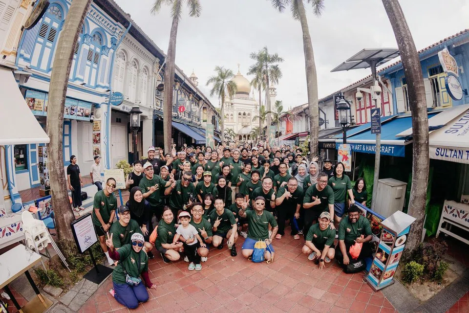 ACARA BUKA TIRAI: Hampir 200 peserta menyertai larian amal sejauh 2.5 kilometer yang diadakan di Kampong Gelam pada 15 Februari.