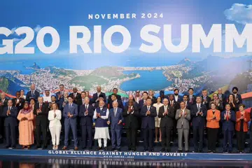 Perdana Menteri, Encik Lawrence Wong, (barisan belakang, empat dari kanan), berkata Sidang Puncak Kumpulan 20 (G20) di Brazil merupakan sebuah platform penting bagi kerjasama ekonomi sejagat, terutamanya sedang usaha kerjasama berbilang hala menghadapi cabaran.