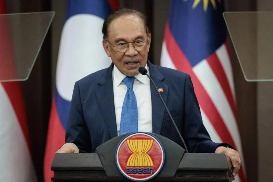 Malaysia, Anwar Ibrahim, Tun Dr Mahathir Mohamad, rasuah, SPRM, Tan Sri Mokhzani Mahathir, Mirzan Mahathir