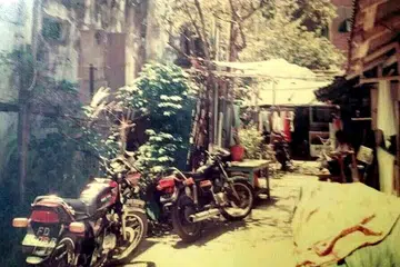 HANYA TINGGAL KENANGAN: Pondok atau Ponthuk Dedawang di Sophia Road antara lebih 120 pondok yang memainkan peranan membantu perantau dari Pulau Bawean menyesuaikan diri dan mencari pekerjaan di Singapura. - Foto PBS