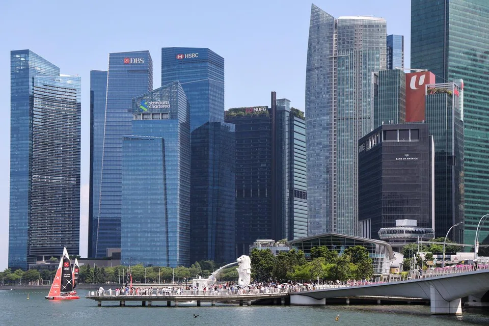 Pertumbuhan Singapura menjadi lebih meluas dalam beberapa bulan kebelakangan ini kerana sektor pengilangan berubah positif selepas beberapa bulan merosot, kata Pengarah Urusan, Penguasa Kewangan Singapura (MAS), Encik Chia Der Jiun.