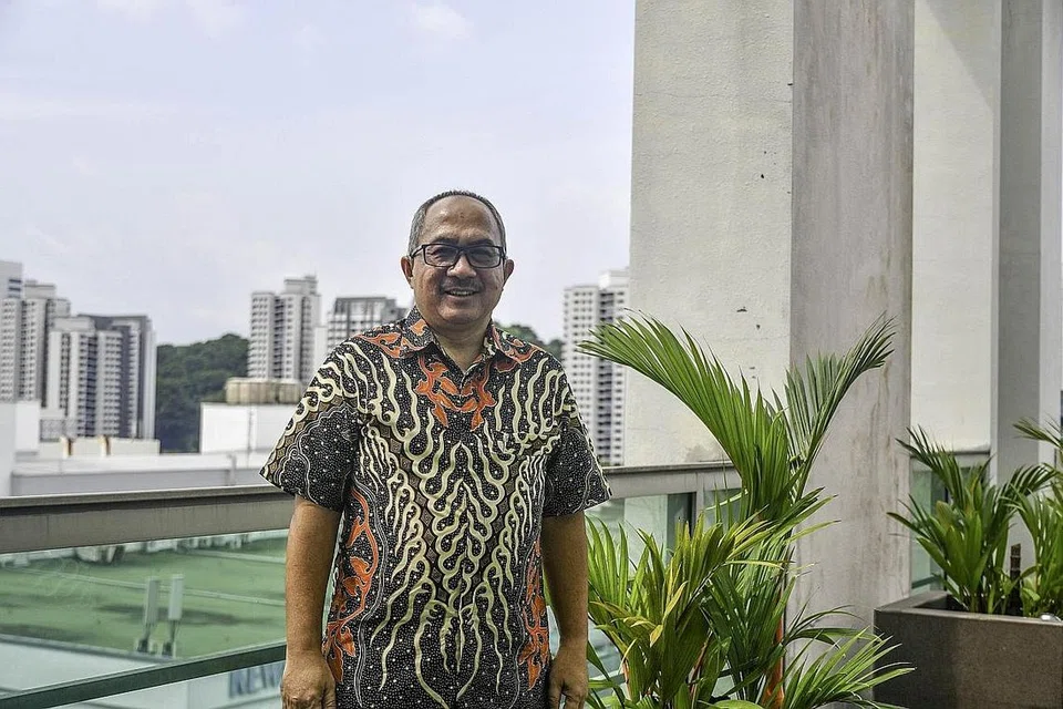 JAWATAN BARU: Mantan wartawan Kompas, Encik Suryo Pratomo kini menyandang jawatan Duta Besar Indonesia ke Singapura - Foto BORDEN EAGLE GROUP