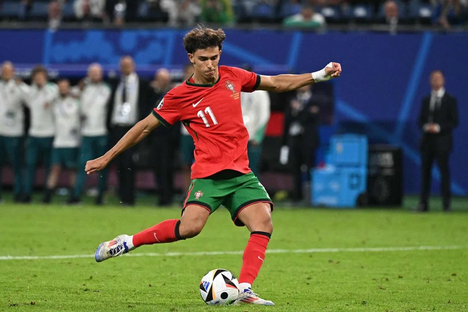 Penyerang Atletico Madrid, Joao Felix (gambar), turut menjadi perhatian Chelsea. Felix terbuka untuk menyarung semula jersi ‘The Blues’ selepas beraksi di sana secara pinjaman daripada Atletico Madrid pada musim 2022-23.