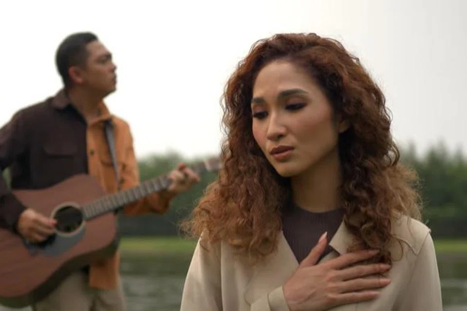 Pada 25 September, Roziana Cindy, melancarkan muzik video ‘Paling Sejati’ di YouTube. Ia dirakamkan di Yogyakarta.