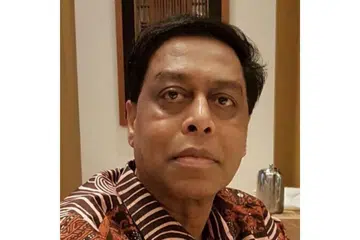 Encik Abdul Halim Kader.