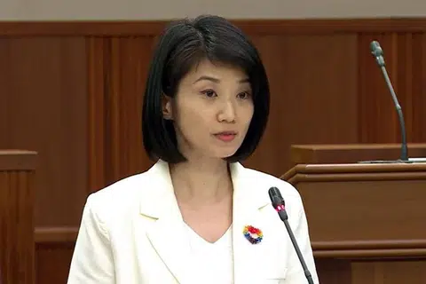PERMUDAH LAPOR KEGANASAN RUMAH TANGGA: Menteri Negara (Pembangunan Sosial dan Keluarga merangkap Ehwal Dalam Negeri), Cik Sun Xueling, berkata di Parlimen pada 10 Januari, Kementerian Pembangunan Sosial dan Keluarga akan melancarkan lebih banyak kaedah bagi memastikan sistem yang akan membolehkan orang ramai membuat keputusan lebih mantap dan konsisten bagi melaporkan keganasan rumah tangga.