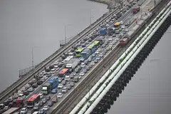 Sungguhpun perlu ulang-alik dan menempuh kesesakan, ia tidak mematahkan minat warga Singapura untuk menyewa rumah di Johor Bahru, dengan ejen hartanah di sana menyaksikan pertanyaan dan permintaan meningkat dalam kalangan warga Singapura.