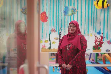 PERLU BUAT PENYESUAIAN DENGAN NORMA BARU: Cik Zaleha mempunyai 28 tahun pengalaman dalam sektor prasekolah dengan tujuh tahun menyandang jawatan sebagai pengetua. - Foto BH oleh JASON QUAH