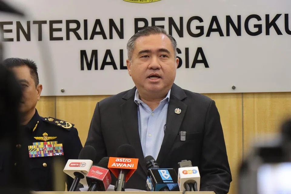 Menteri Pengangkutan Malaysia, Encik Anthony Loke Siew Fook memaklumkan mengenai penguatkuasaan Permit Masuk Kenderaan (VEP) untuk kenderaan asing yang memasuki Malaysia dari Singapura, bermula 1 Oktober 2024.