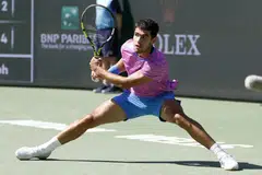 Pemain Sepanyol, Carlos Alcaraz, berjaya menewaskan Fabian Marozsan 6-3, 6-3 pada 12 Mac untuk mara ke suku akhir Indian Wells. 