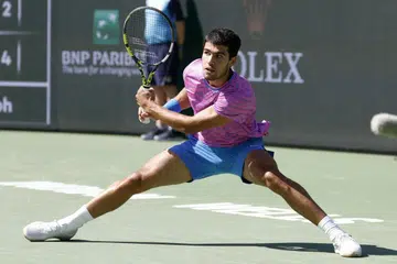 Pemain Sepanyol, Carlos Alcaraz, berjaya menewaskan Fabian Marozsan 6-3, 6-3 pada 12 Mac untuk mara ke suku akhir Indian Wells. 