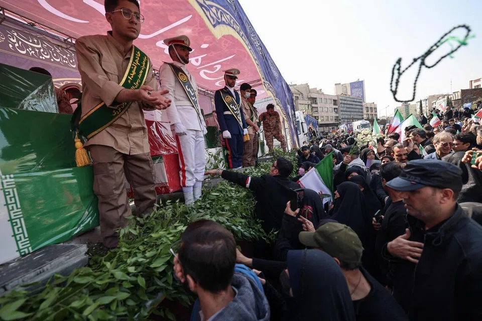 Khamenei, Iran, Mojtaba Khamenei, Ali Larijani, serangan udara Teheran, ketegangan Asia Barat, konflik Iran Israel, Masoud Pezeshkian, berita antarabangsa.