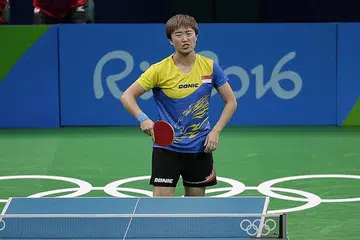 SRIKANDI KECUNDANG: Sekalipun pernah memenangi satu pingat perak dan dua pingat gangsa dalam tiga Olimpik lalu, prestasi Feng sejak kebelakangan ini agak mengecewakan. - Foto fail