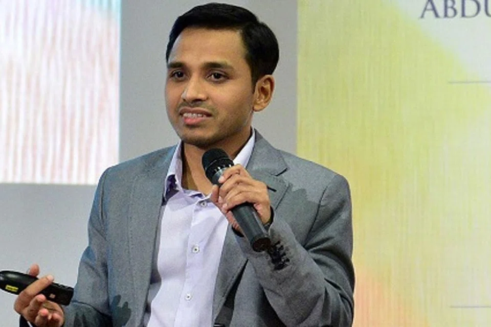 BERKONGSI PERSPEKTIF: Ustaz Dr Nazirudin Mohd Nasir, pengarah dasar dan pembangunan agama pejabat Mufti, menyampaikan kuliah Kenangan Abdul Aleem Siddique di Hab Islam.