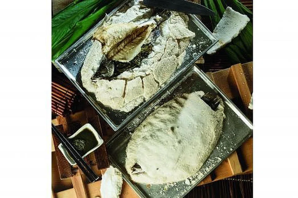 HIDANGAN AGAK LUAR BIASA: Ikan siakap digunakan untuk masakan ini. - Foto-foto WAN'S WORLD CREATIVE WORKS