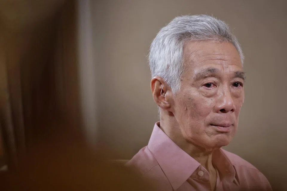 Perdana Menteri, Encik Lee Hsien Loong, sebak menyentuh mengenai Generasi Perintis Singapura dan legasinya dalam wawancara dengan media setempat sebelum beliau melepaskan jawatan sebagai Perdana Menteri.  