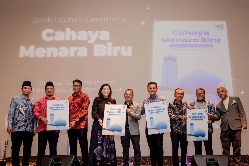 Masjid An-Nur, buku, ulang tahun