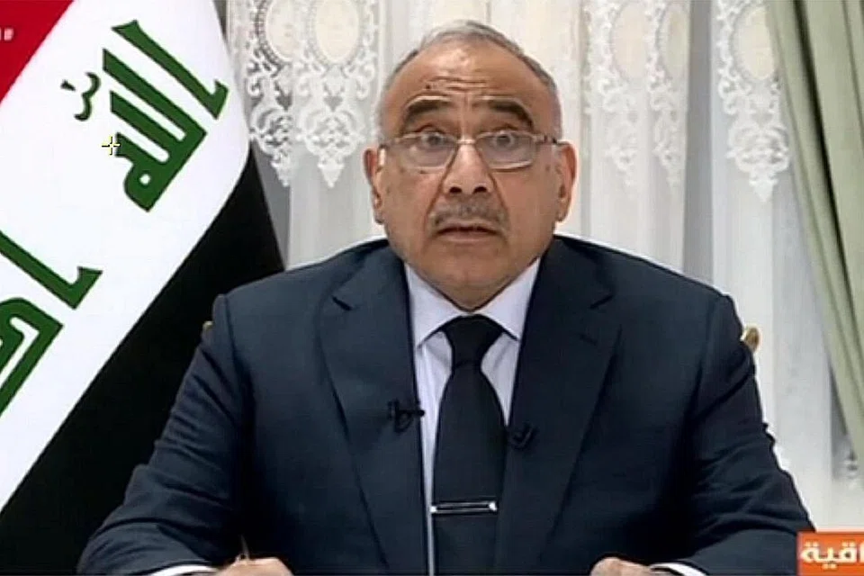 TUGAS SUKAR: Sistem politik Iraq, yang membahagikan kerusi kabinet di kalangan parti paling kuat, menyukarkan lagi tugas Perdana Menteri Adel Abdul Mahdi (atas), untuk melakukan pembaharuan sebenar. - Foto AFP 