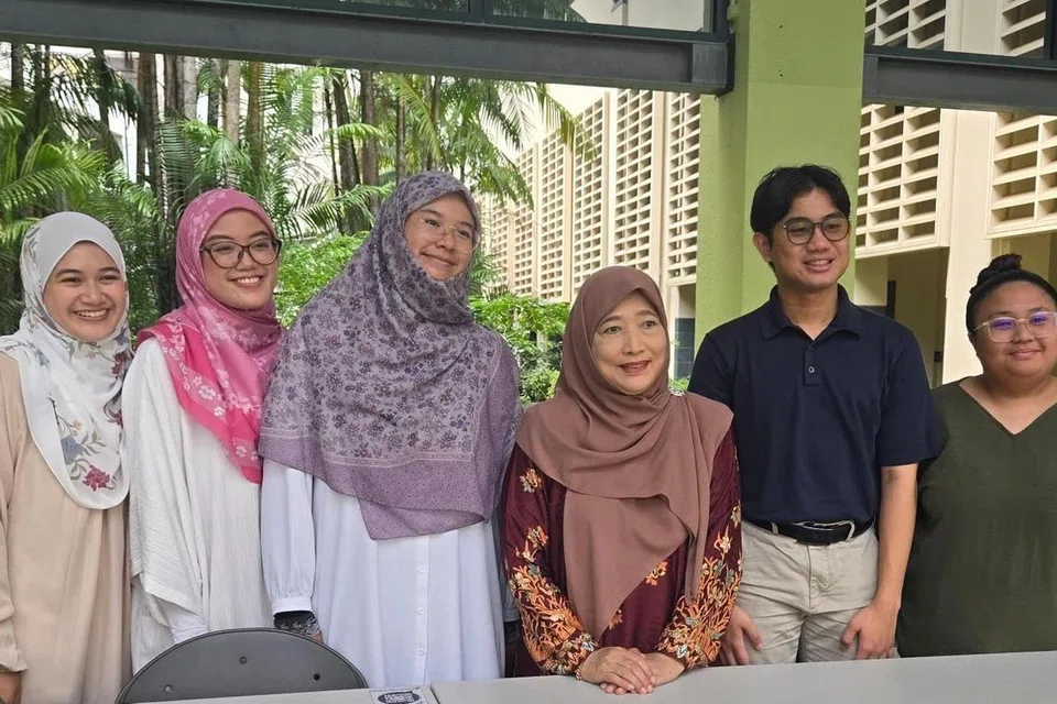 Sa’eda Buang, bersara, pensyarah, NIE 