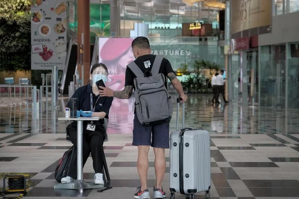 Foto TERMINAL 3. LAPANGAN TERBANG CHANGI oleh GAVIN FOO
