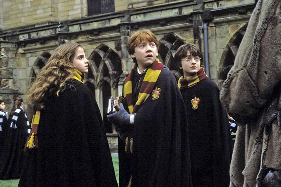 KEMBARA MUZIK HARRY POTTER: Orkestra Metropolitan Festival akan mengiringi tayangan filem Harry Potter and the Chamber of Secrets pada Januari depan. - Foto fail