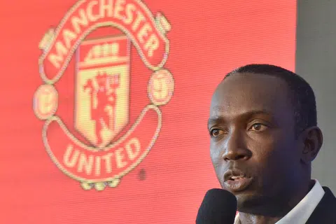 LEGENDA UNITED: Yorke di sidang akhbar pertandingan Piala Juara-Juara Antarabangsa (ICC) pada Oktober lalu, akan beraksi di padang Stadium Negara untuk pertarungan 'Battle of the Reds' pada 16 November ini. - Foto fail