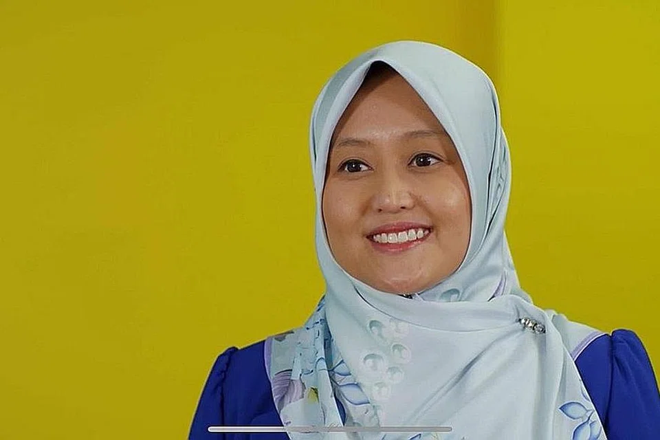 "Saya gembira adanya perkembangan namun saya kini lebih sedar akan cabaran yang timbul. Saya berharap kita dapat terus kekal bersatu walau apa pun cabaran yang mendatang." - Setiausaha Parlimen (Kesihatan merangkap Perhubungan dan Penerangan), Cik Rahayu Mahzam.