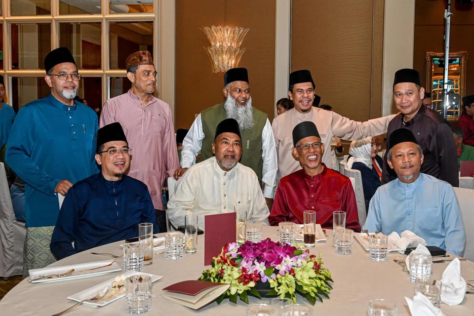 Sekitar 300 tetamu termasuk pemimpin masyarakat menghadiri majlis Perjumpaan Hari Raya Menteri 2024 di Conrad Centennial Singapore pada 19 April.