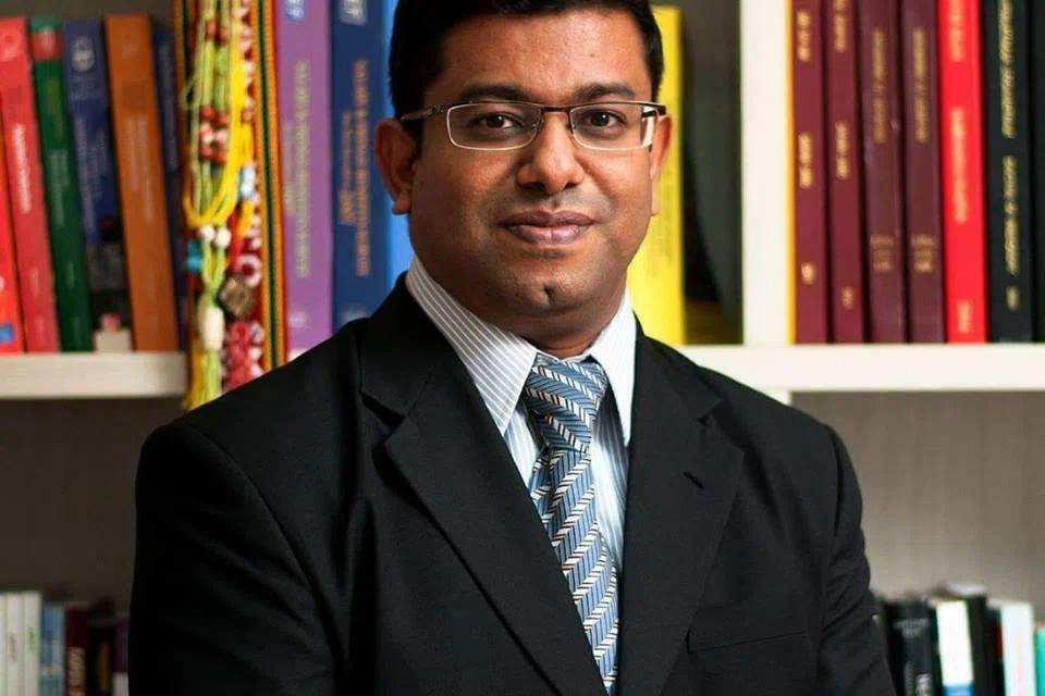 Ketua Kumpulan Penyelidikan Ekonomi Inovasi Universiti Teknologi Malaysia, Profesor Dr Nanthakumar Loganathan.