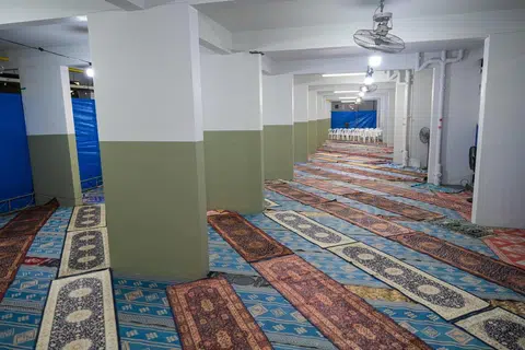 Ruang solat tarawih di kolong Blok 116, Simei Street 1 sudah siap untuk menerima sehingga 1,000 anggota jemaah bagi Ramadan 2025.