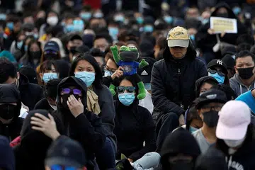 HADAPI TEKANAN: Hampir satu daripada tiga orang dewasa di Hong Kong dilaporkan mengalami gejala gangguan tekanan pasca trauma (PTSD) akibat keganasan sosial selama berbulan-bulan di bandar raya itu. - Foto REUTERS