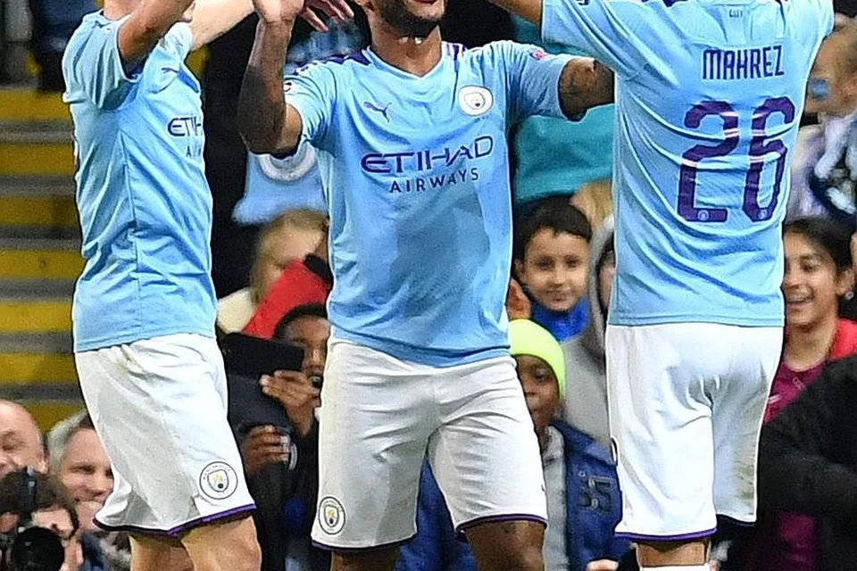 SASAR KEMENANGAN: City dengan pimpinan Sterling (tengah) yang kini berada dalam 'form' hebat akan menggugat benteng pertahanan Aston Villa hari ini. - Foto AFP