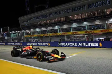 TETAP DITERUSKAN: Persiapan untuk F1 Grand Prix Singapura akan diteruskan walaupun terdapat siasatan rasuah melibatkan Encik S Iswaran dan Encik Ong Beng Seng kini. 