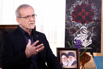 (GAMBAR FAIL) Foto edaran ini disediakan oleh pejabat media Presiden Iran yang menunjukkan Presiden Republik Islam Iran, Masoud Pezeshkian, ketika menyampaikan ucapan tahunan kepada rakyat sempena sambutan Nowruz, Tahun Baru Parsi, di Tehran pada 20 Mac 2025. Presiden Iran, Masoud Pezeshkian, dalam satu wawancara yang disiarkan pada 23 Julai dengan Al Jazeera menyatakan bahawa Israel  yang terlibat dalam perang 12 hari dengan Iran Jun lalu telah cuba melakukan cubaan pembunuhan terhadapnya.
