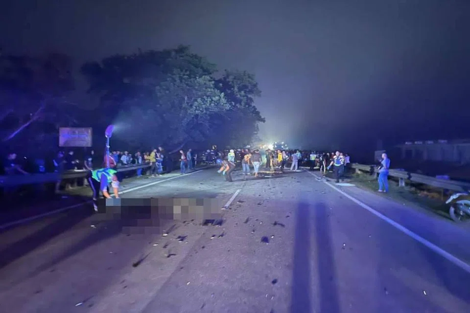 Dua penunggang motosikal maut selepas kededuanya bertembung dalam nahas di Kilometer 53 Jalan Kota Bharu-Kuala Krai di Machang pada 26 April.