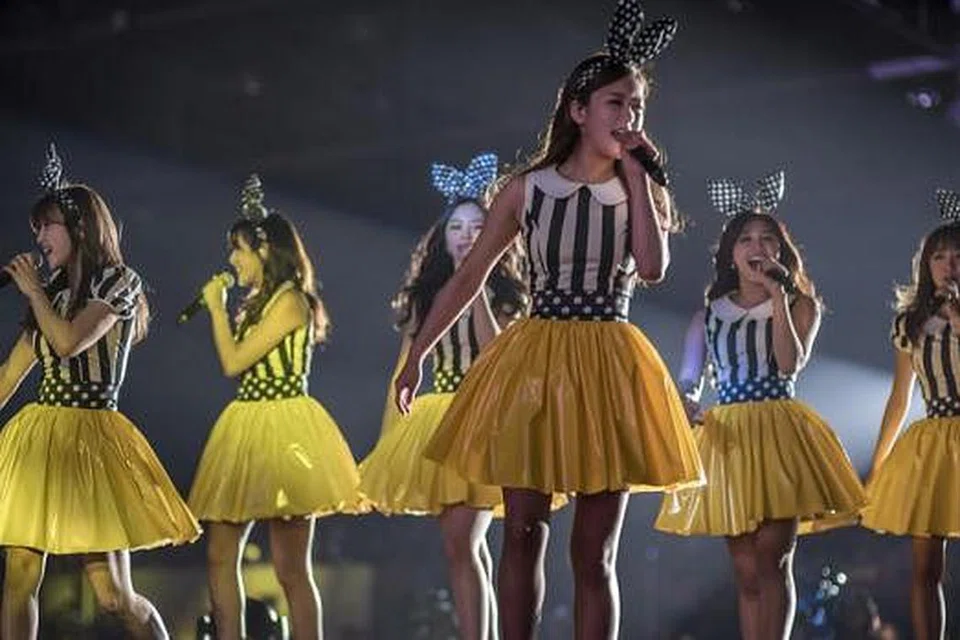 APINK: Peminat terpukau dengan persembahan mereka dalam konsert Pink Paradise baru-baru ini. - Foto THREE ANGLES GROUP