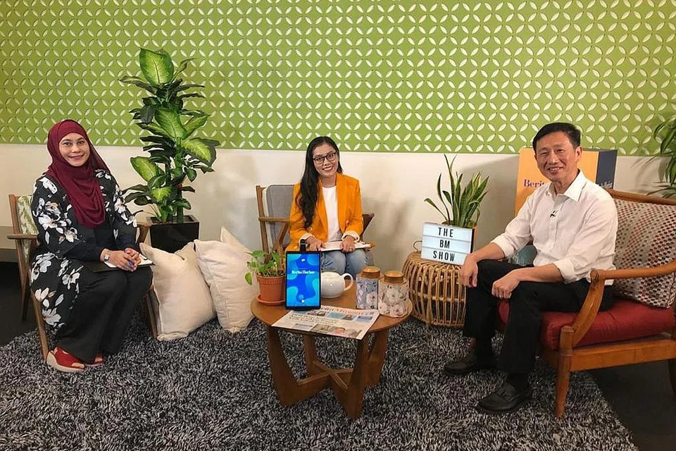 EPISOD BM SHOW SEBELUM INI: EPISOD KETIGA: Menteri Pendidikian, Encik Ong Ye Kung, menekankan pentingnya mengambil ambil pendekatan positif, di mana "apabila satu pintu tutup, pintu lain boleh dibuka". 