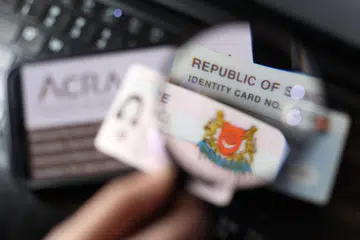 Kejadian pendedahan nombor Kad Pengenalan Pendaftaran Nasional (NRIC) di portal perniagaan Bizfile baru Penguasa Pengawalan Perakaunan dan Korporat (Acra) telah menumpukan perhatian terhadap penggunaan NRIC yang salah.
