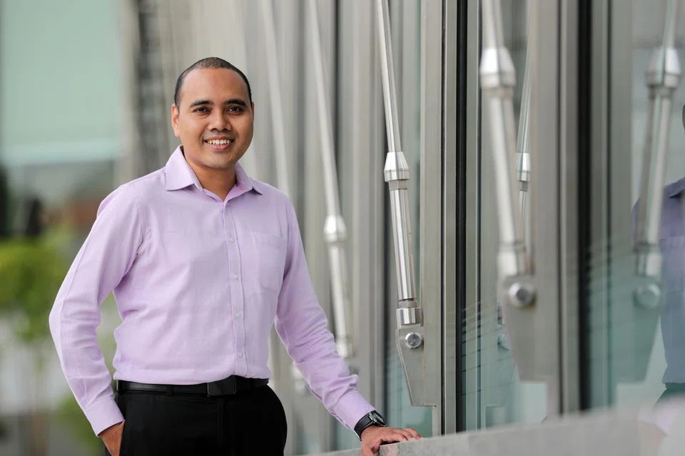 Encik Zhulkharnain Abdul Rahim akan dilantik sebagai Menteri Negara (Ehwal Luar, Pembangunan Sosial dan Keluarga) mulai Februari 2026.