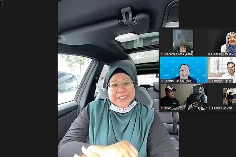 KEPRIHATINAN PEMANDU: Dialog anjuran BH disertai (Mengikut putaran jam, gambar besar, atas, kiri) Dr Tan, Encik Zaqy, Editor BH/BM, Encik Saat A. Rahman, Encik Saktiandi serta sembilan pemandu teksi dan kereta sewa privet yang mengutarakan pelbagai keprihatinan berkaitan peranan mereka dalam ekonomi Singapura serta cabaran yang dihadapi dalam pandemik ini. - Foto-foto TANGKAP LAYAR BERITA HARIAN